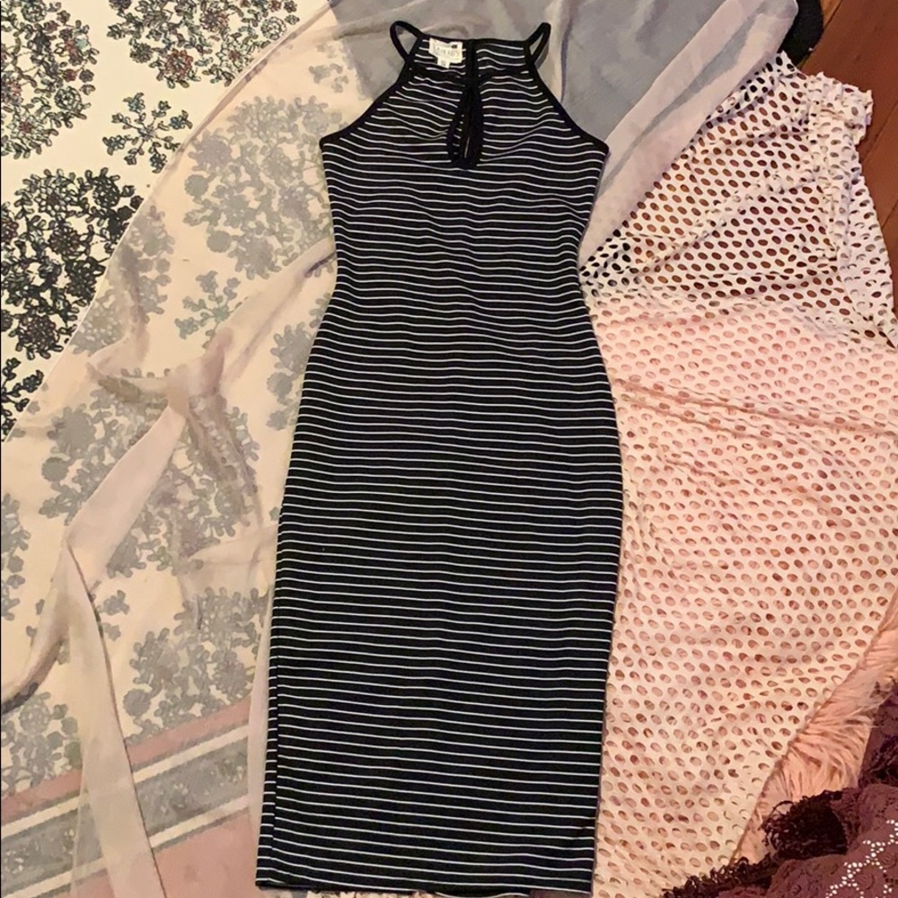 Black and white stripped body con dress
